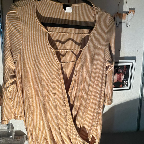 Striped yellow and white top - Picture 1 of 3